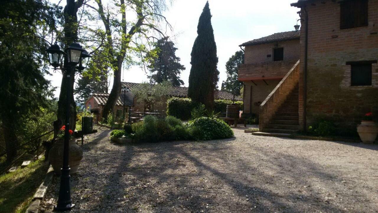 Agritur Villa Osvaldo Castiglione Del Lago Perugia Colazione Piscina Acqua Salata Luaran gambar